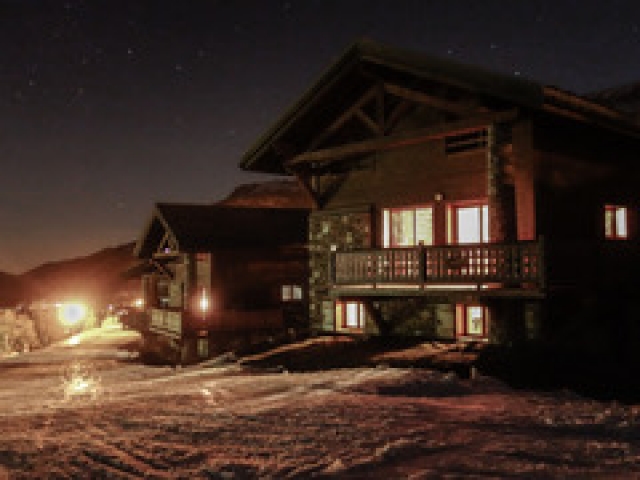 Chalet20 at night